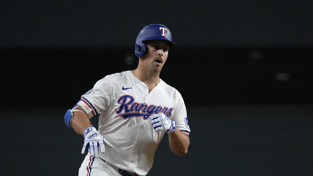 Nathaniel Lowe savoring ups and downs with Texas
